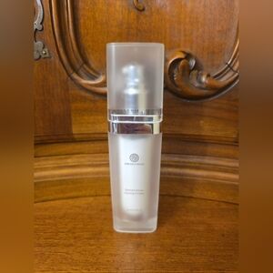 FOREVER FLAWLESS WHITE DIAMOND INFUSED CLEANSING COMPLEX--2.03oz--NWOB